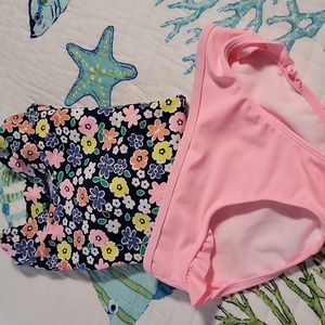 NWOT, CARTERS 2 piece swimsuit. Long sleeved UV protection top. Size 7 / 7A